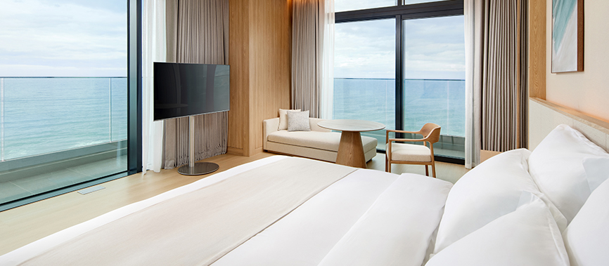 바다가 한눈에 보이는 스위트 룸